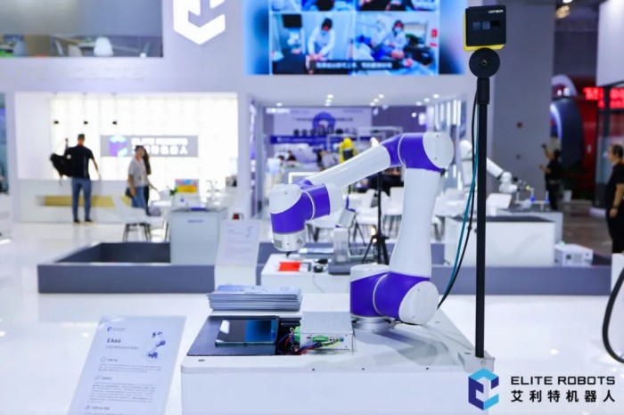 AG庄闲协作机器人